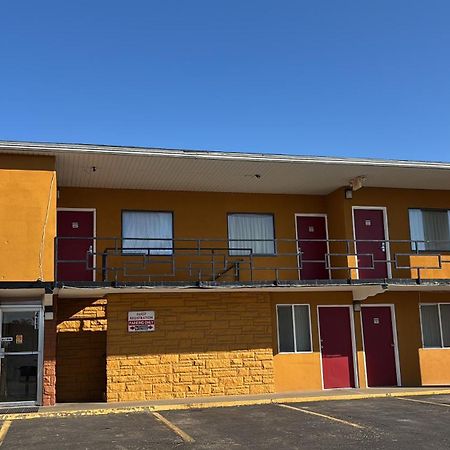 Economy Inn & Suites Harrisburg 외부 사진
