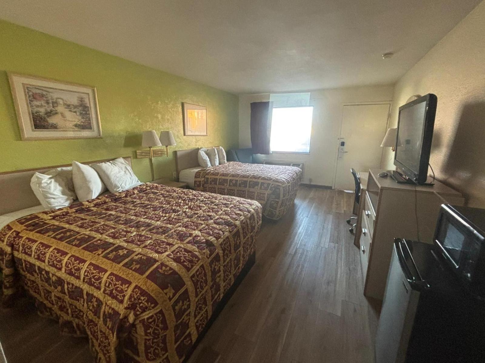 Economy Inn & Suites Harrisburg 외부 사진