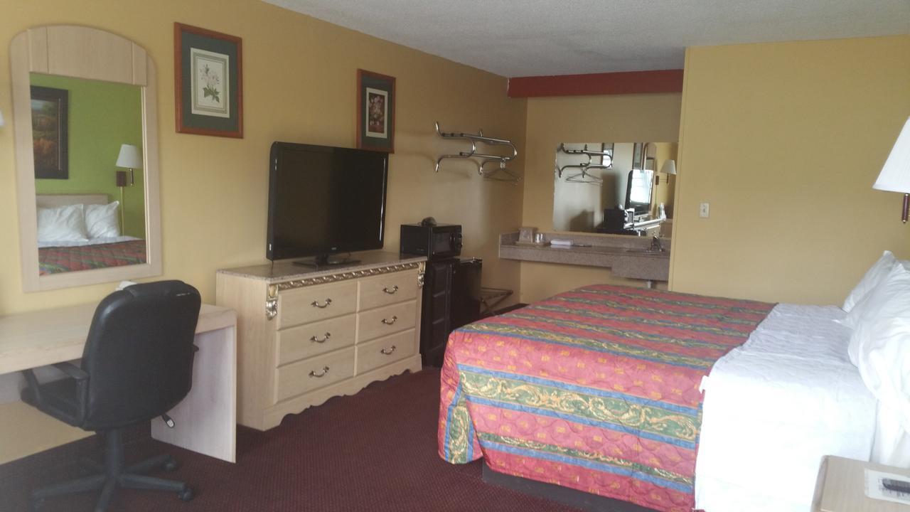 Economy Inn & Suites Harrisburg 외부 사진