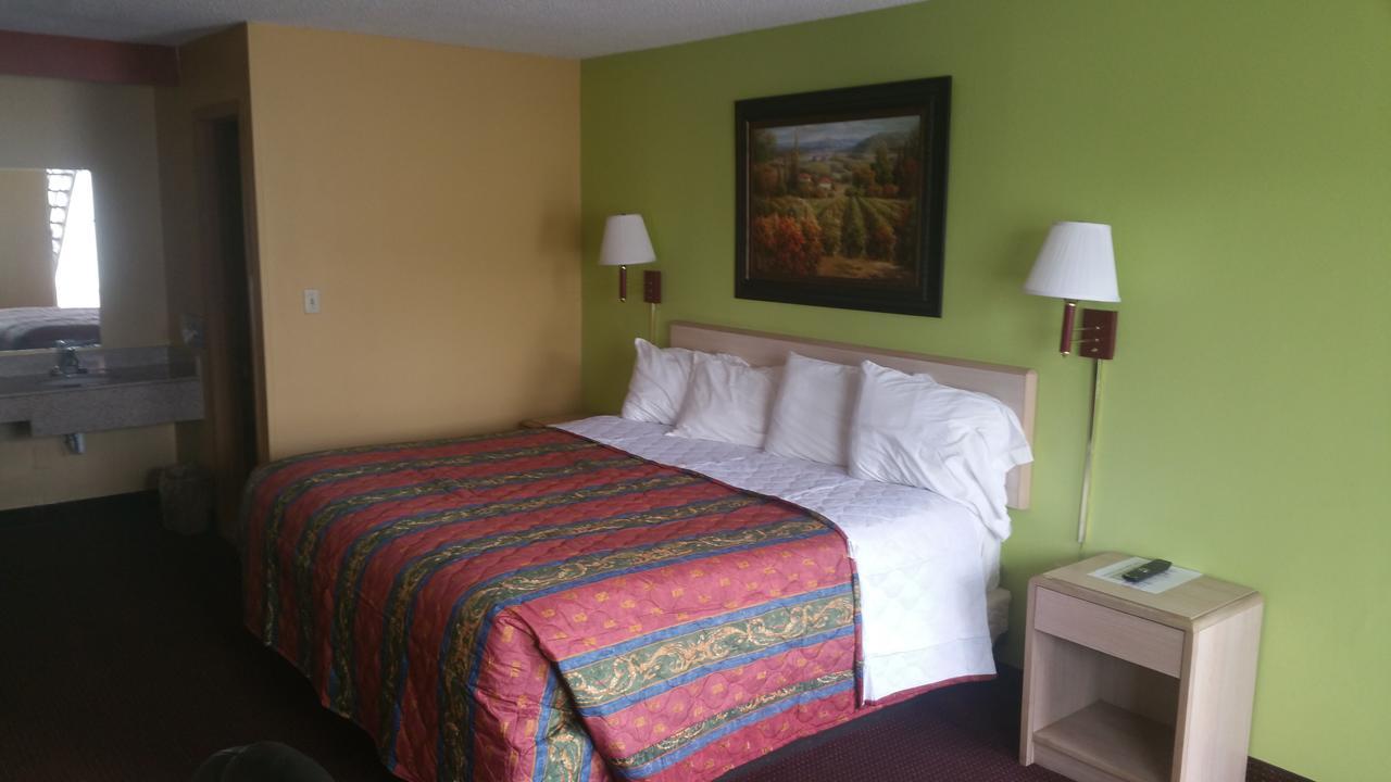 Economy Inn & Suites Harrisburg 외부 사진